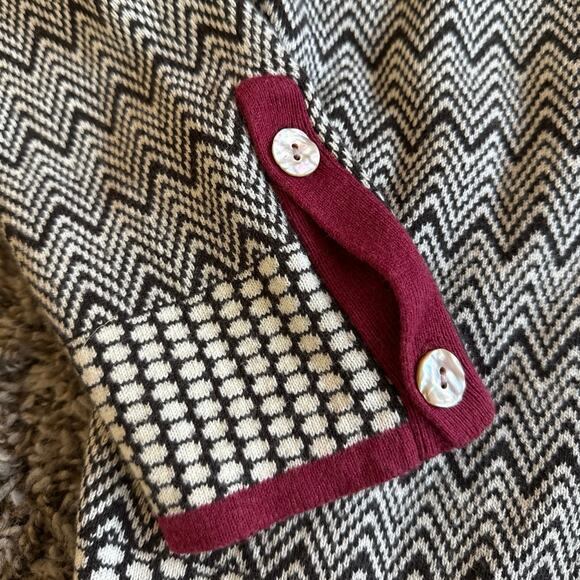 Women’s Neve Designs Black Red Button Wool Blend Cardigan Sweater Size Large - Picture 4 of 5